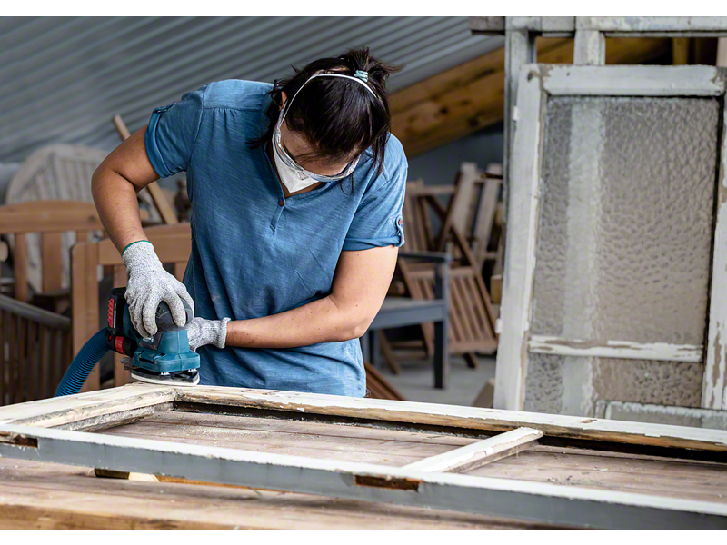 Brusni papir EXPERT Bosch z 8 luknjami za vibracijske brusilnike, Dimenzije: 93x186mm, Zrnatost: 100, 2608900874